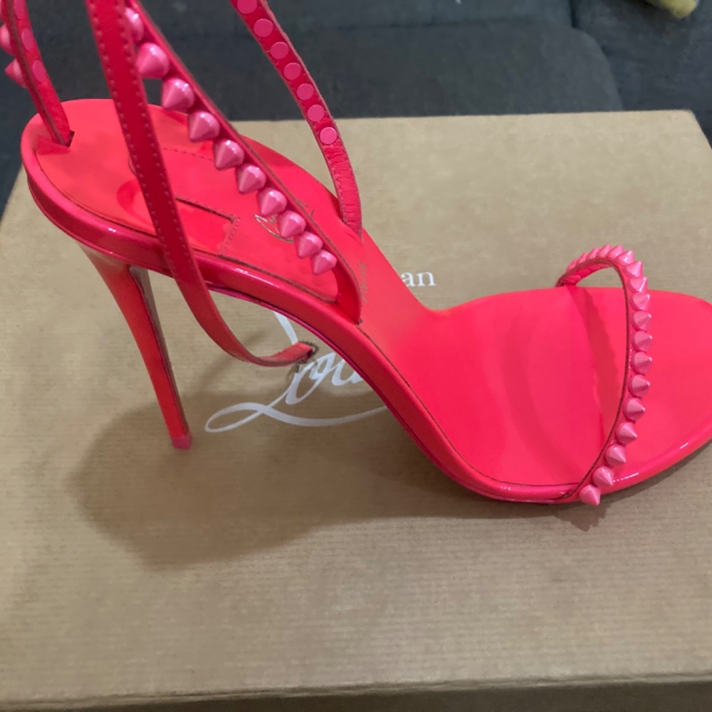 Christian Louboutin shoes - Picture 3 of 9